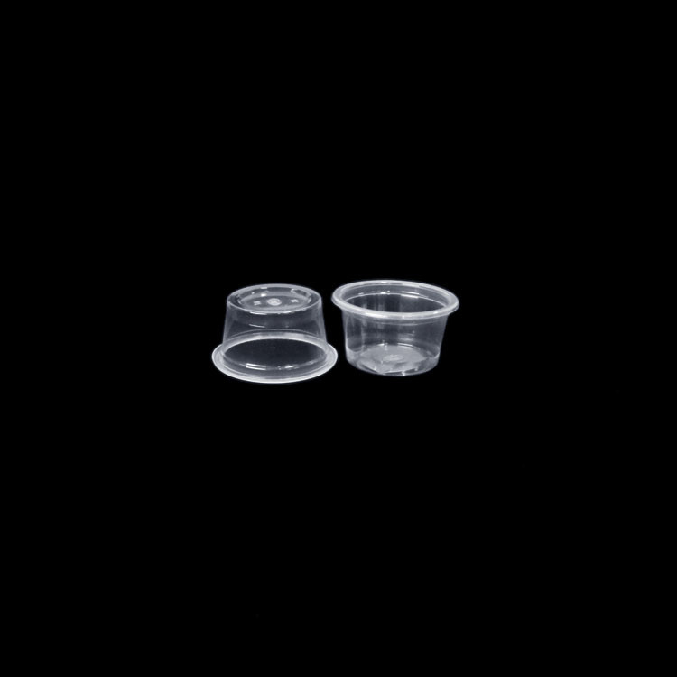 Cốc đựng nước sốt bằng nhựa trong suốt OEM ODM Chống rò rỉ màu đen dùng một lần cho tương ớt Souffle